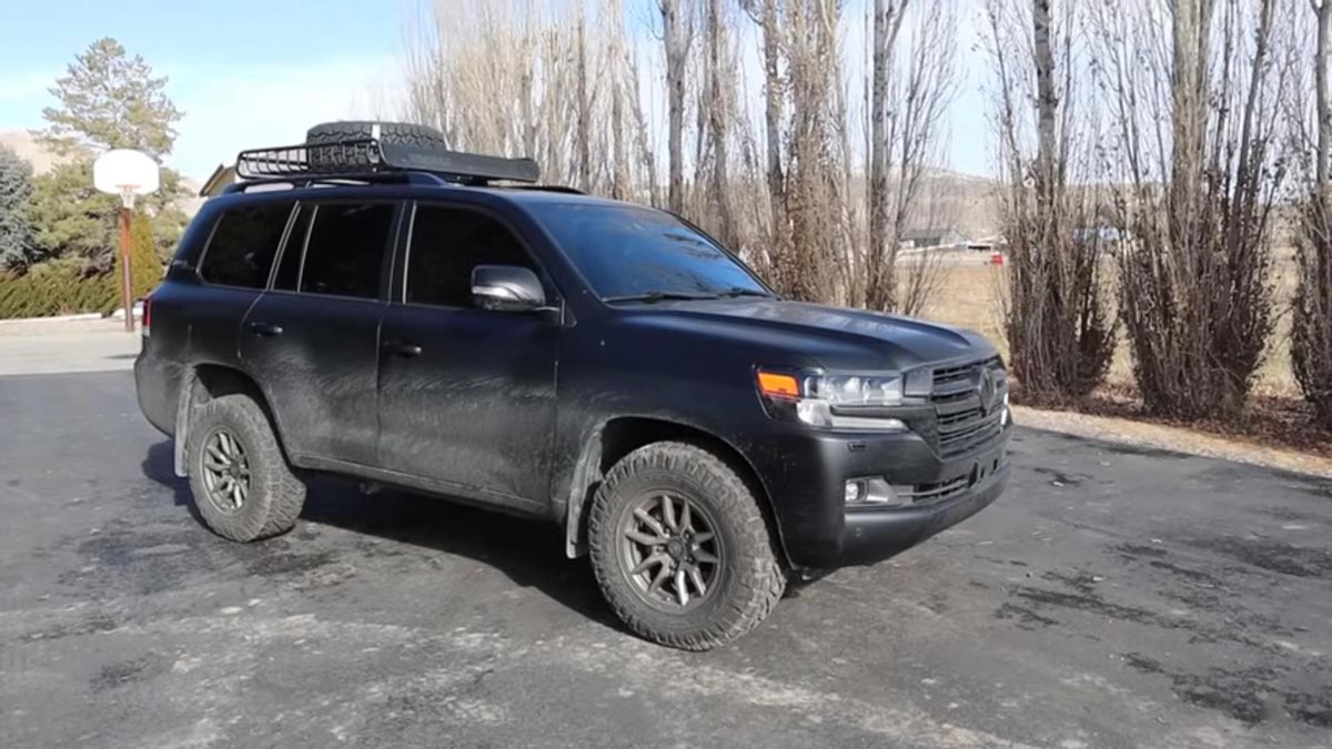 Toyota Land Cruiser 200